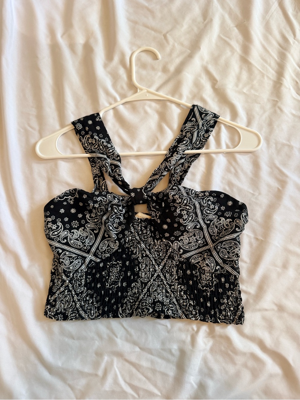 Monteau Black and White Bandana Print Tie-Back Crop Top